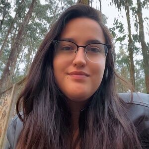 Meet your Posher, Estefania